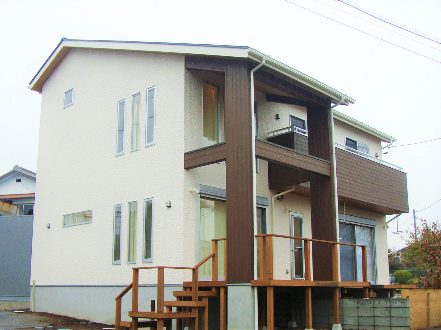 ダイナミックな吹き抜けが特徴的なこだわりの詰まった理想の住まい