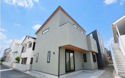 勾配天井と木の温もりが心地いい、開放的な家（茅ヶ崎市 O様）