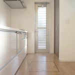 勝手口のある家　茅ヶ崎市・藤沢市・平塚市・鎌倉市・寒川で家を建てる時に役立つ新築住宅コラム～